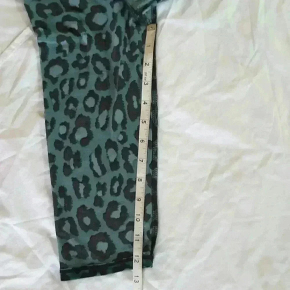 Jaclyn Smith collection blouse - Picture 6 of 7